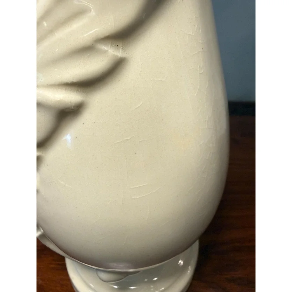 The Unbranded Brand vintage cream